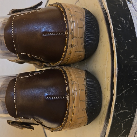 Proper Leather Sandals - Picture 7 of 11